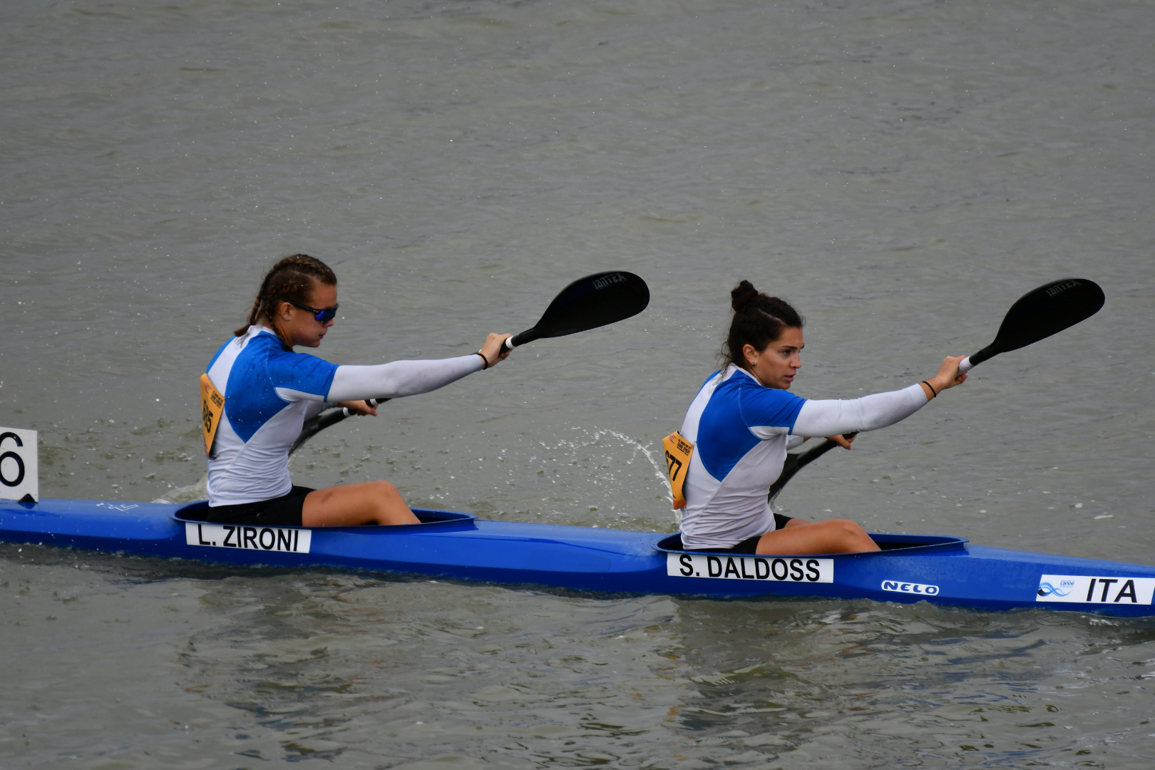 Foto Lucrezia in K2 con Sara Daldoss