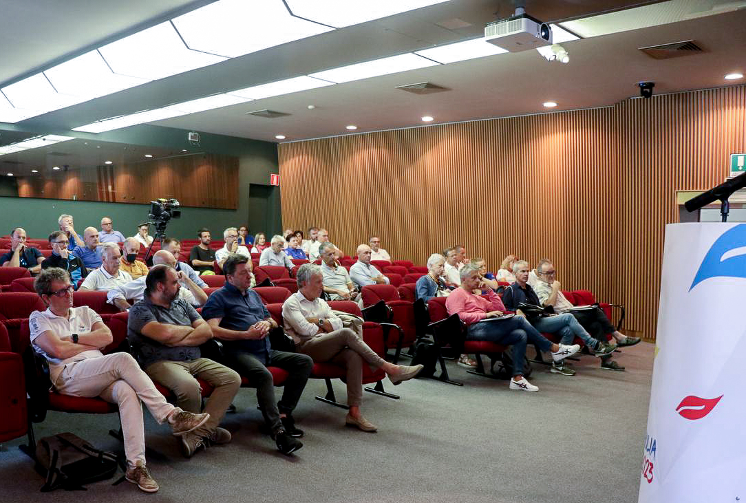 2.Amaro platea ospiti