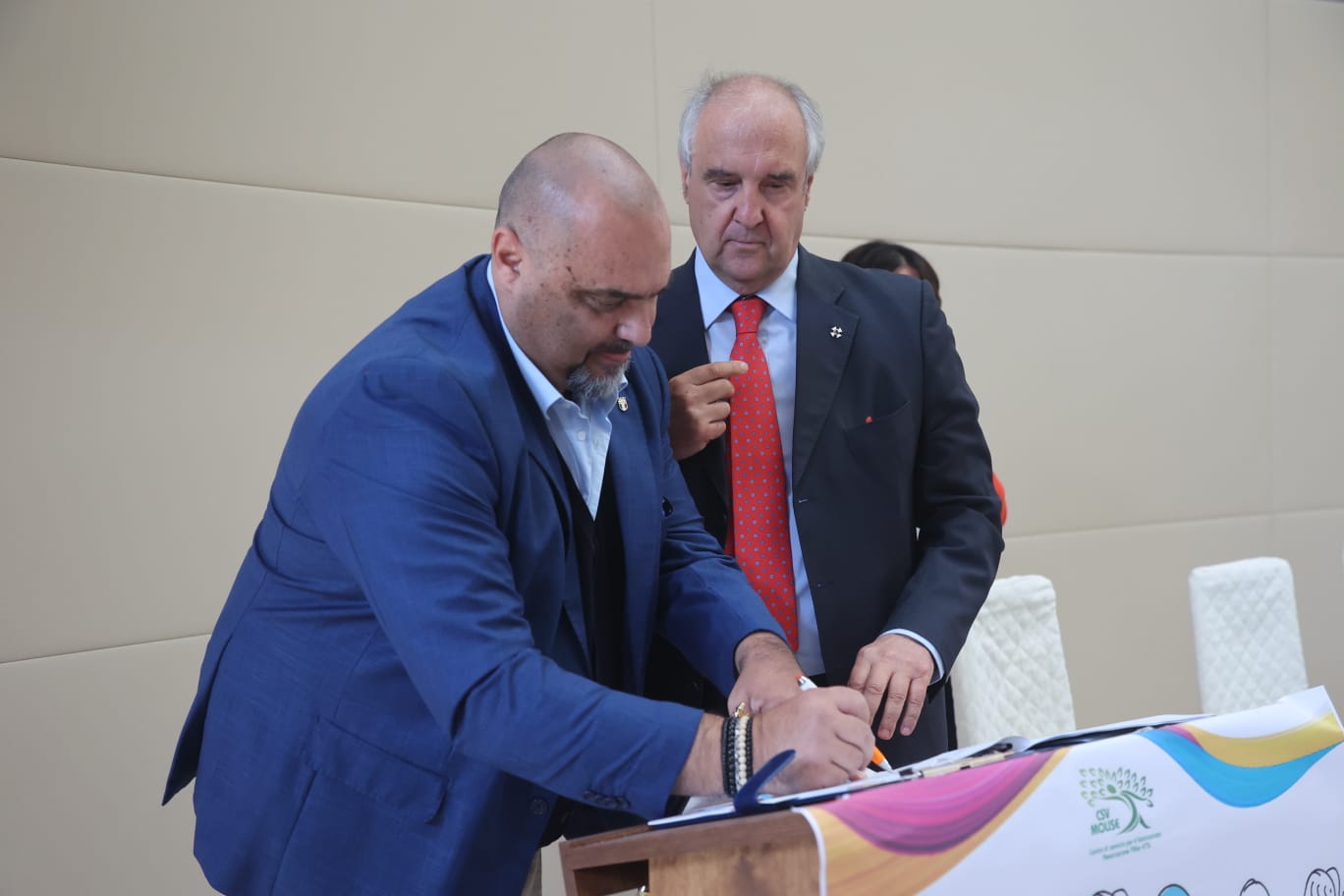 Il presidente del Coni Molise firma lintesa