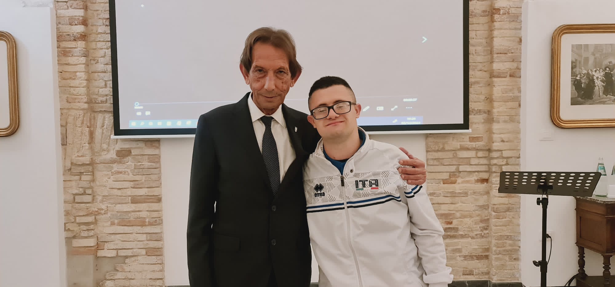 perra paulis nemo propheta